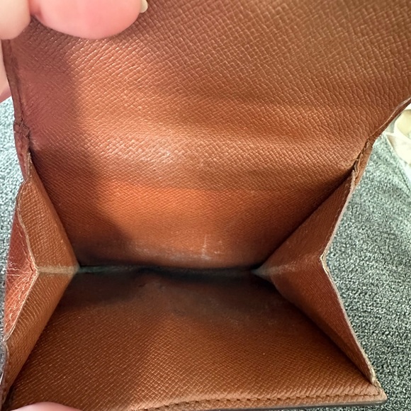 Louis Vuitton authentic monogram wallet - Picture 5 of 5